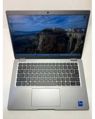 Dell Latitude 14” FHD Laptop i5-1135G7 8GB RAM 256GB SSD Iris Xe