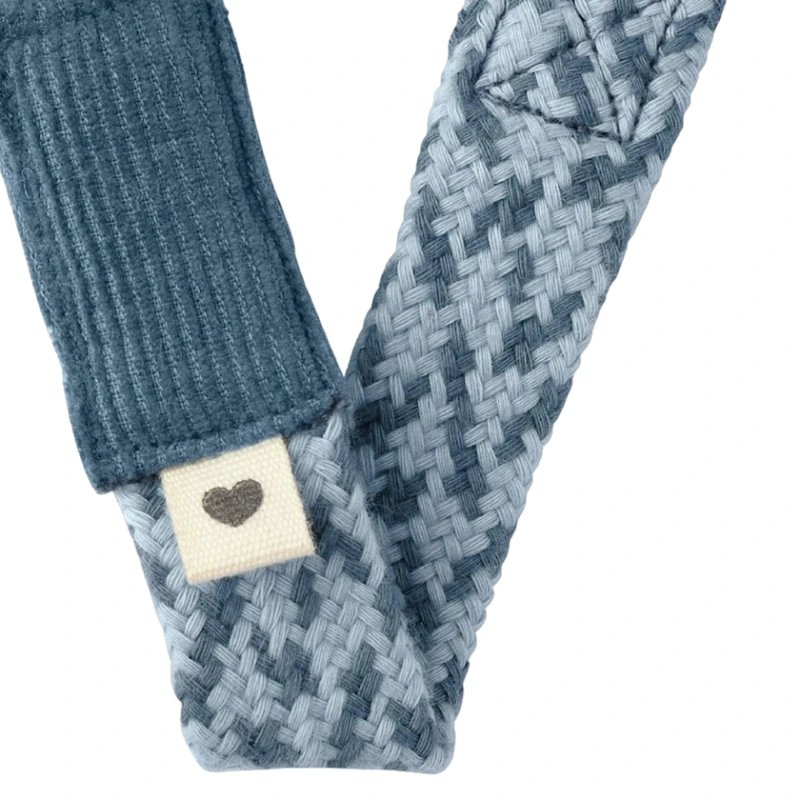 Держатель для пустышки BIBS Paci Braid Petrol/Baby Blue Держатель для пустышки BIBS Paci Braid Petrol/Baby Blue