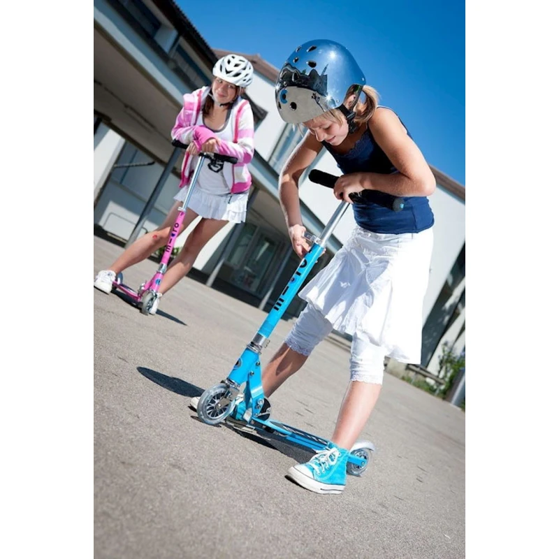 Детский самокат Micro Sprite SA0024, голубой Детский самокат Micro Sprite SA0024, голубой