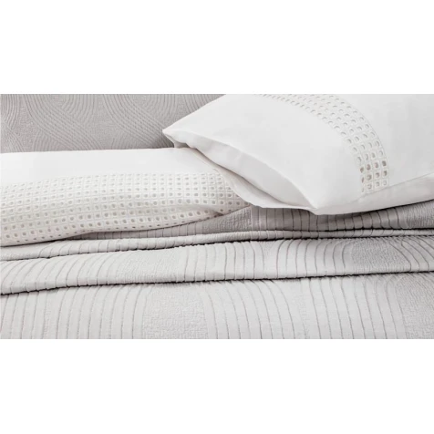 Комплект постельного белья Yataş Nola, пододеяльник 200x220 см, простыня 240x260 см, покрывало 240х250 см, пике 200х220 см, наволочка 50х70 см (4 шт), двуспальный, хлопок/полиэстер, серый