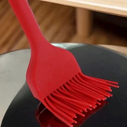 Кисть кондитерская BTC-111, силикон, красная, 27 см Кисть кондитерская BTC-111, силикон, красная, 27 см