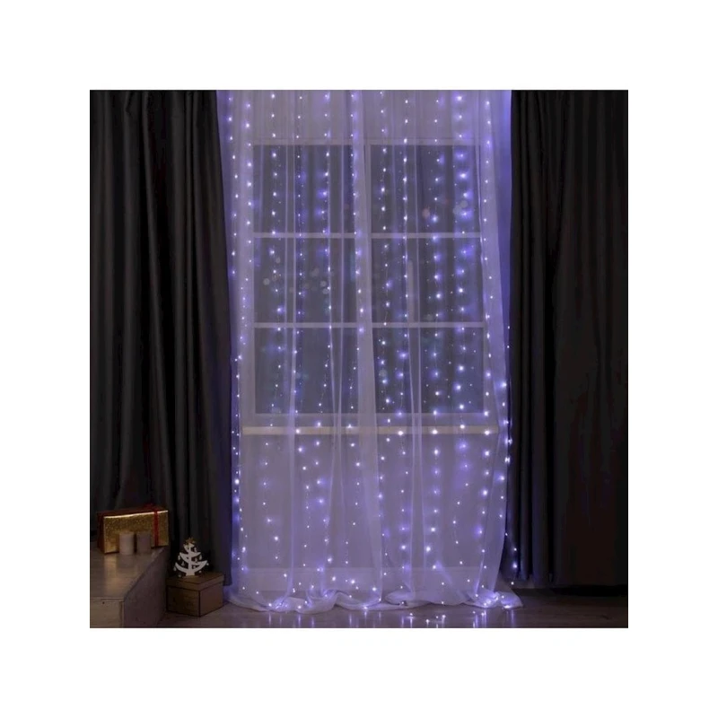 Yeni il üçün hörüklər, ağ