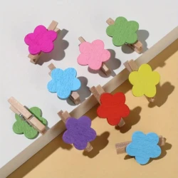 Набор деревянных прищепок с цветками