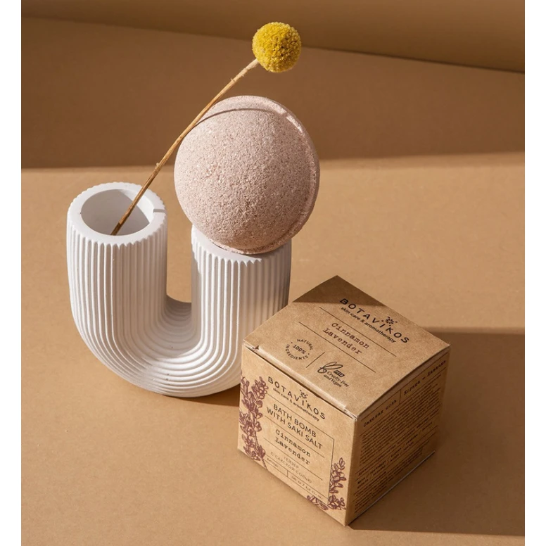 Бомбочка для ванны Botavikos Cinnamon & Lavender, с сакской солью, 120 г Бомбочка для ванны Botavikos Cinnamon & Lavender, с сакской солью, 120 г