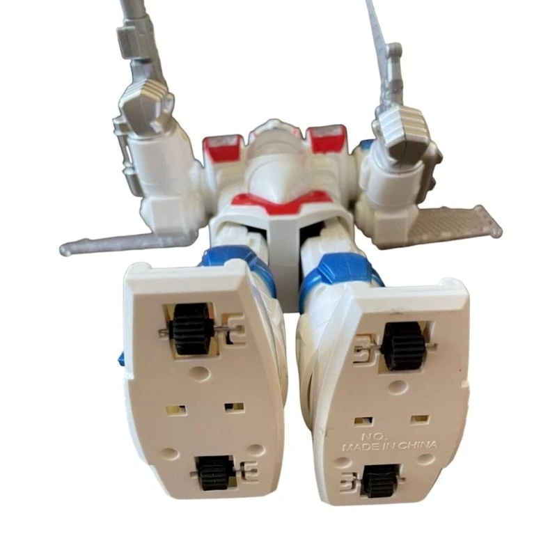 Robot-döyüşçü ağ, 3 yaşdan