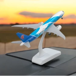 Декоративная модель самолета F35-ag-273, 18x16.5x9.5 см, белый/голубой