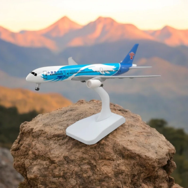 Декоративная модель самолета F35-ag-273, 18x16.5x9.5 см, белый/голубой Декоративная модель самолета F35-ag-273, 18x16.5x9.5 см, белый/голубой