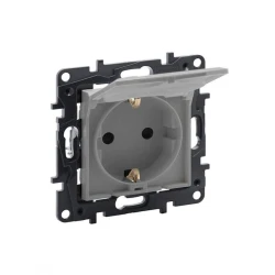 Розетка с крышкой Legrand 768218