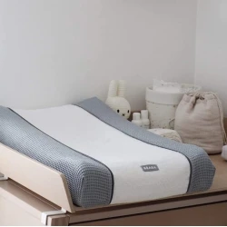 Чехол для пеленального матрасика Beaba Sofalange, хлопок, белый/серый, 74x45x19 см Чехол для пеленального матрасика Beaba Sofalange, хлопок, белый/серый, 74x45x19 см