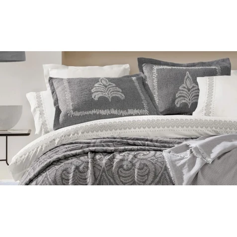 Комплект постельного белья Yataş Elsa, пододеяльник 200х220 см, простыня 240х260 см, наволочка 50х70 см (4 шт), покрывало 190x230 см, двуспальный, хлопок/полиэстер, серый
