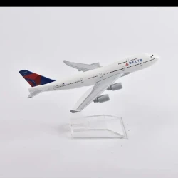 Kolleksiya heykəlciyi Delta Air Boeing 747, 15x14.5x8 sm