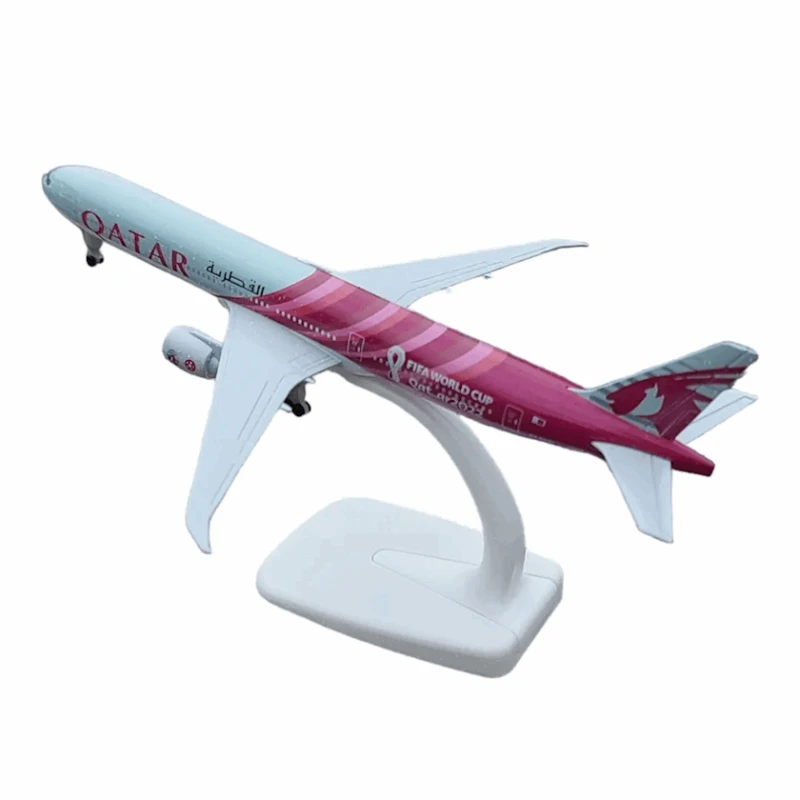 Коллекционная фигурка Qatar, 18.5x16x9 см