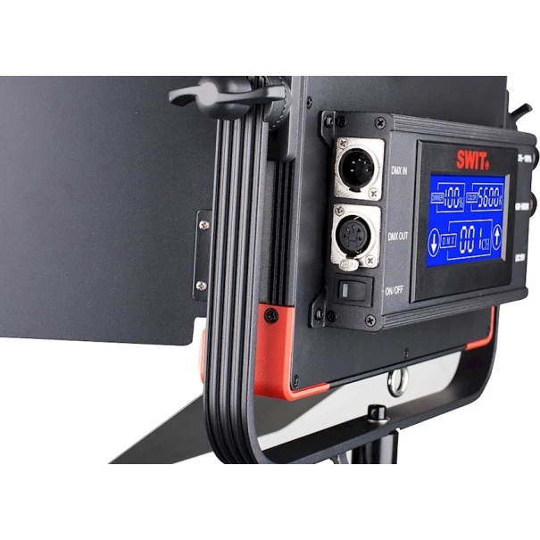 Универсальный светодиодный светильник Swit S-2440C Универсальный светодиодный светильник Swit S-2440C