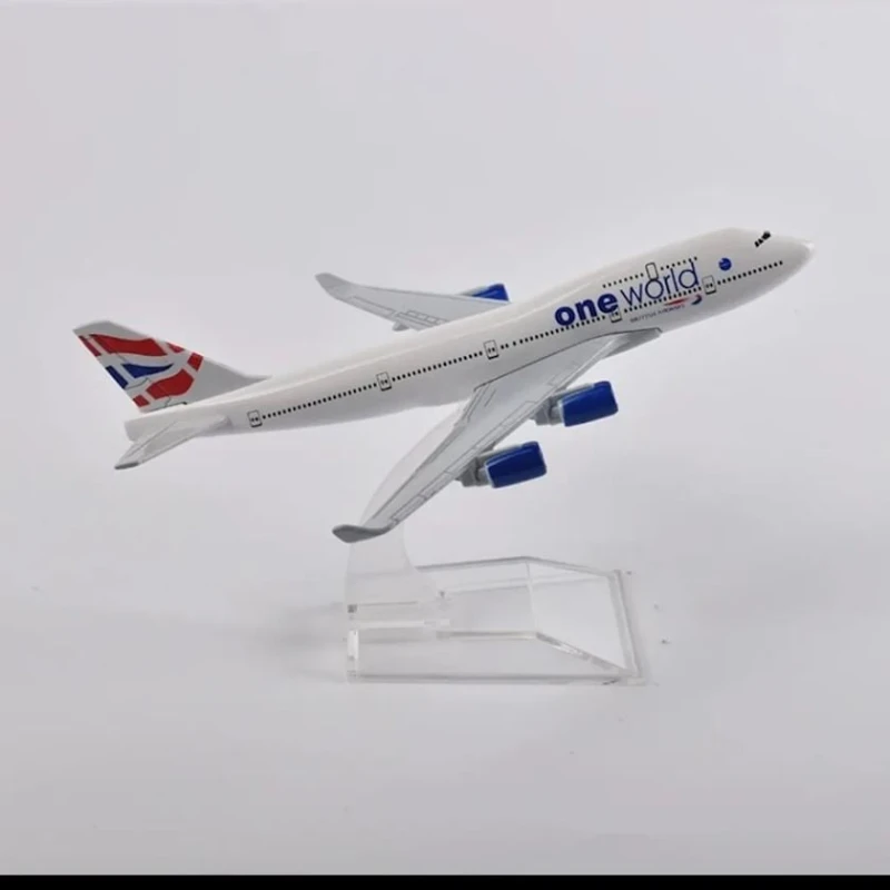 Коллекционная фигурка One World Boeing 747, 15x14x8 см Коллекционная фигурка One World Boeing 747, 15x14x8 см