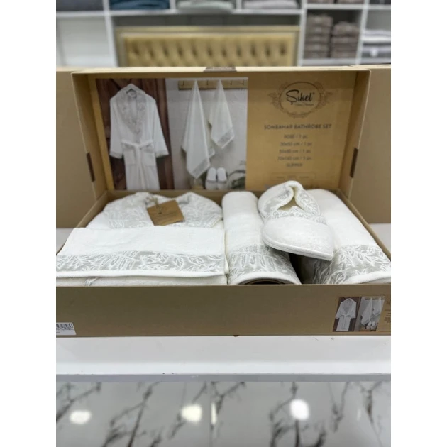 Банный набор MiraNova FS-628 (халат + банное полотенце 70x140 см + полотенце для рук 50x90 см + полотенце для рук 30x50 см + шлепанцы), хлопок, белый Банный набор MiraNova FS-628 (халат + банное полотенце 70x140 см + полотенце для рук 50x90 см + полотенце для рук 30x50 см + шлепанцы), хлопок, белый