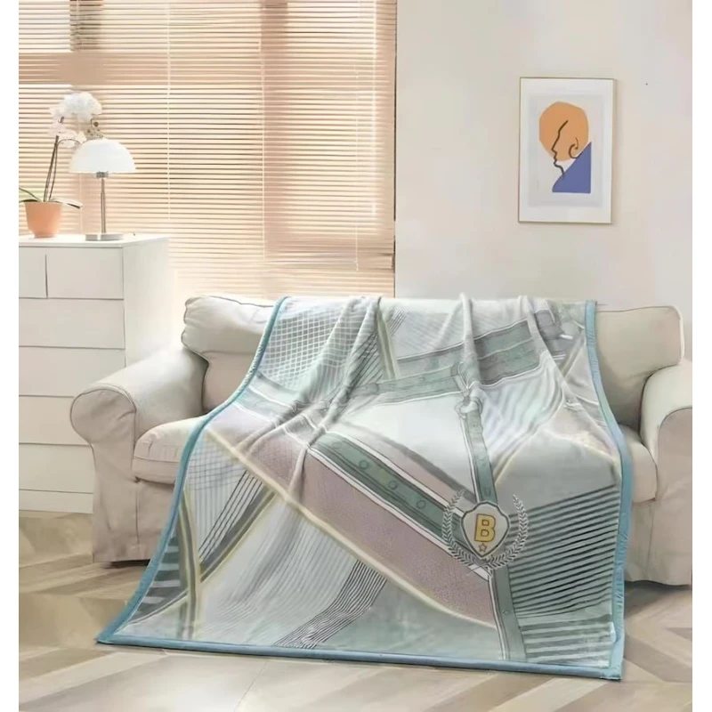 Плед-покрывало Annaberry ET-1372, 150x200 см, полутораспальное, шелк/бамбук, разноцветное Плед-покрывало Annaberry ET-1372, 150x200 см, полутораспальное, шелк/бамбук, разноцветное