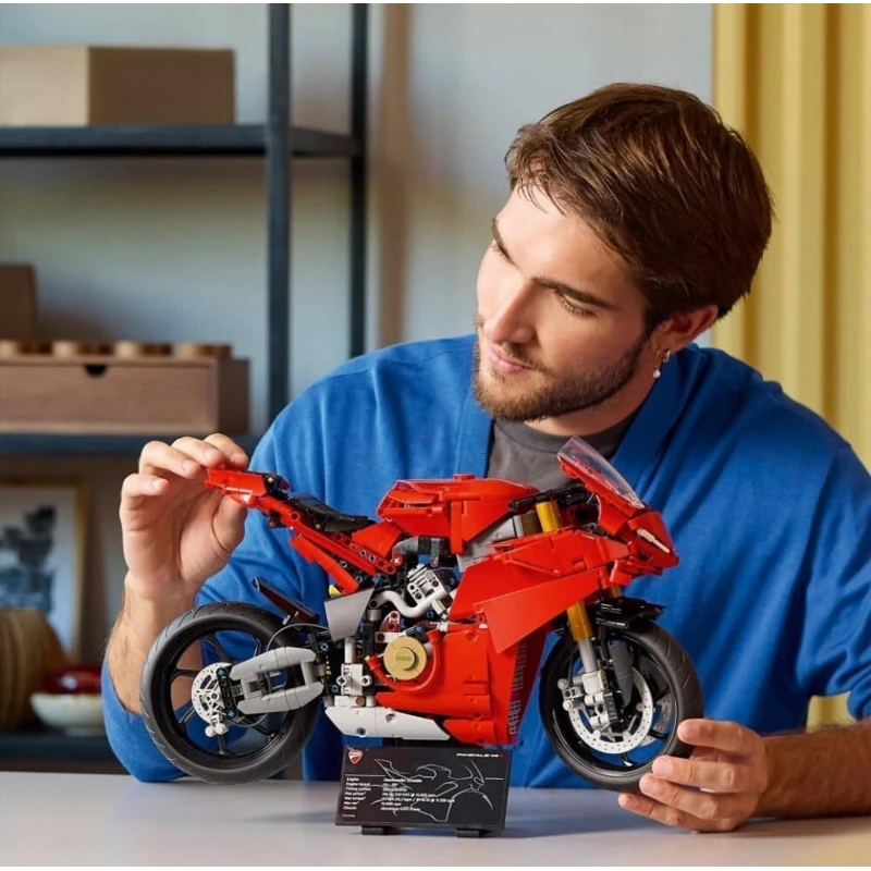 Konstruktor LEGO Technic Ducati Panigale V4 S Motorcycle 42202, 1603 parça, 18 yaşdan