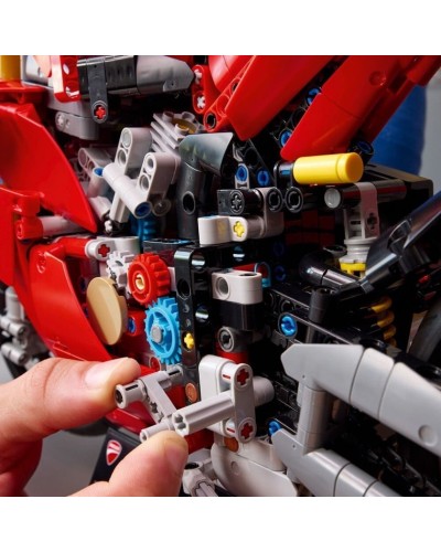 Konstruktor LEGO Technic Ducati Panigale V4 S Motorcycle 42202, 1603 parça, 18 yaşdan