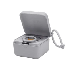 Футляр для пустышек BIBS Cloud, полипропилен/силикон Футляр для пустышек BIBS Cloud, полипропилен/силикон