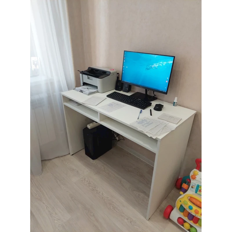 Письменный стол Letta 76x52x110 см, ЛДСП, белый Письменный стол Letta 76x52x110 см, ЛДСП, белый