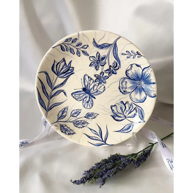 Декоративная тарелка Niche Ceramic, керамика, белая/голубая, 23 см Декоративная тарелка Niche Ceramic, керамика, белая/голубая, 23 см