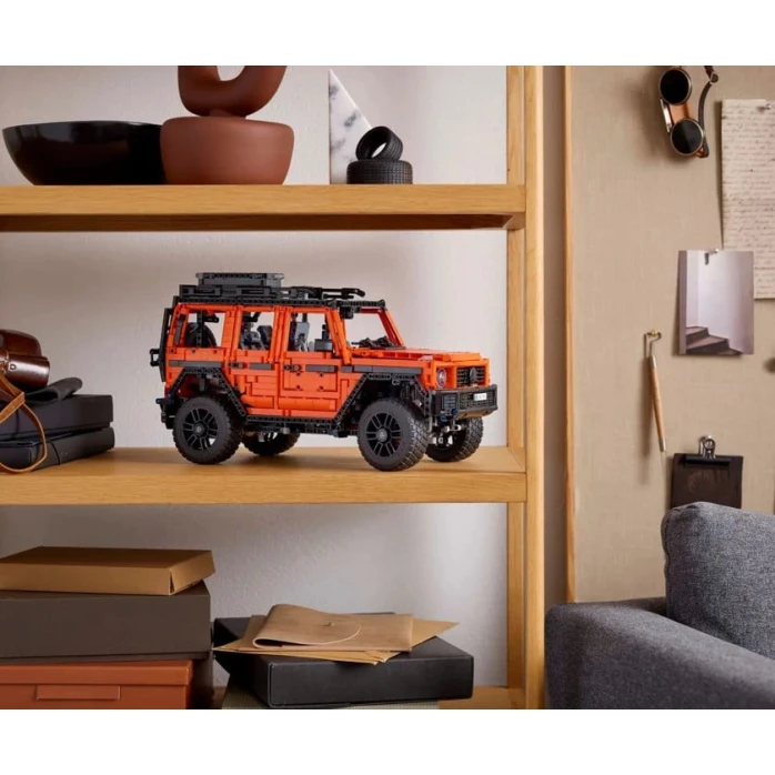 Конструктор LEGO Technic Mercedes-Benz G 500 Professional Line 42177, 2891 деталь, от 18 лет