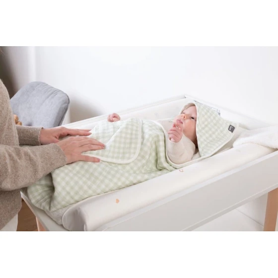 Детское полотенце Childhome CCBCJVF, 80x80 см, белое/зеленое Детское полотенце Childhome CCBCJVF, 80x80 см, белое/зеленое