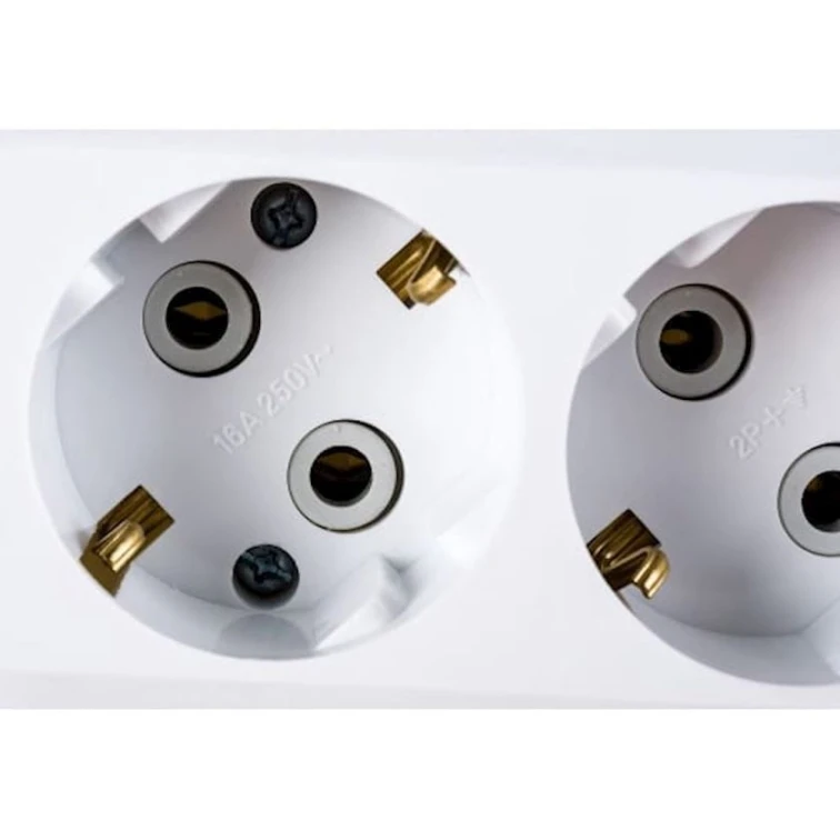 Колодка Makel MGP151, 4-розеточный