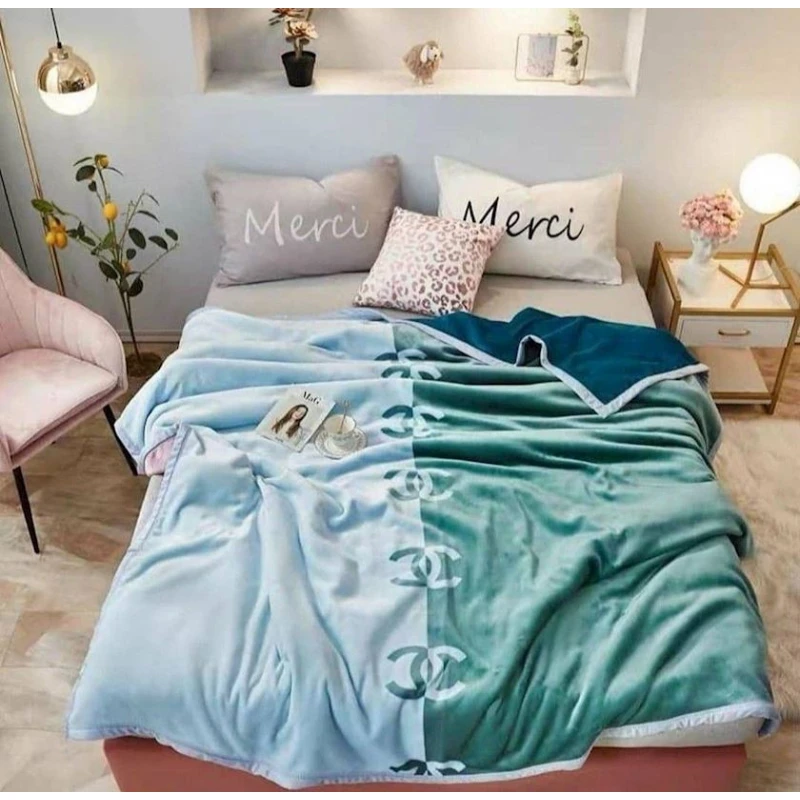 Покрывало Pierre Cardin SHA-00002027, 200x230 см, двуспальное, разноцветное Покрывало Pierre Cardin SHA-00002027, 200x230 см, двуспальное, разноцветное