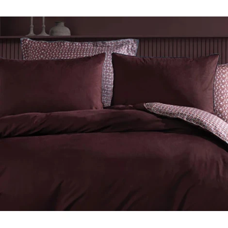 Комплект постельного белья Yataş Lisa, двуспальный, хлопок/сатин, бордовый, простыня 280x240 см, пододеяльник 240x220 см, наволочка 50x70 (4 шт) Комплект постельного белья Yataş Lisa, двуспальный, хлопок/сатин, бордовый, простыня 280x240 см, пододеяльник 240x220 см, наволочка 50x70 (4 шт)