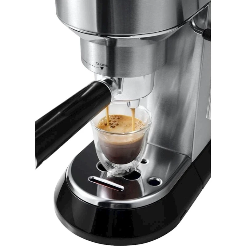 Кофеварка DeLongh,i Dedica EC 685.M. Кофеварка DeLongh,i Dedica EC 685.M.