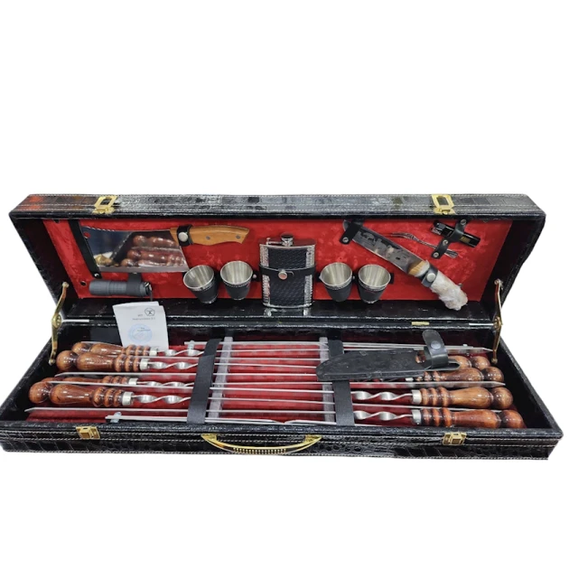 Набор для барбекю Kizlyar AllB002 нержавеющая сталь/дерево, 19 шт Набор для барбекю Kizlyar AllB002 нержавеющая сталь/дерево, 19 шт