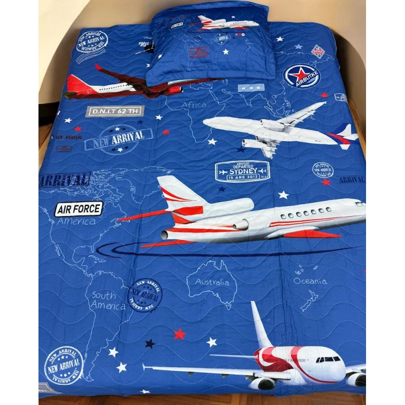 Набор с наволочкой детский MiraNova 371, покрывало 180х240 см, наволочка 50х70 см, разноцветный Набор с наволочкой детский MiraNova 371, покрывало 180х240 см, наволочка 50х70 см, разноцветный