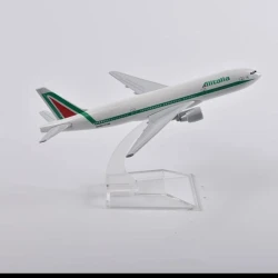 Коллекционная фигурка Alitalia 777 Boeing, 15x14.5x9 см Коллекционная фигурка Alitalia 777 Boeing, 15x14.5x9 см