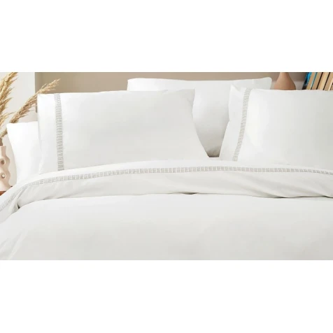 Комплект постельного белья Yataş Clair пододеяльник 220x240, простыня 240x280, наволочки 50x70, двуспальный XL, белый