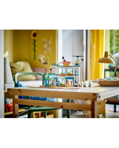 Konstruktor LEGO Heartlake City Hospital 42621, 7 yaş+, 1045 hissə - 42621