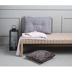 Плед JYSK Hagtorn, 140x200 см, полиэстер, бежевый Плед JYSK Hagtorn, 140x200 см, полиэстер, бежевый