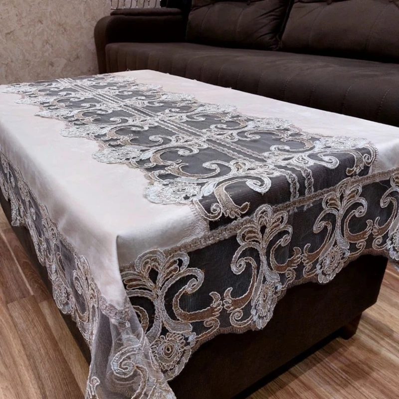 Скатерть MiraNova FS-189, велюр, белая, 100x150 см Скатерть MiraNova FS-189, велюр, белая, 100x150 см