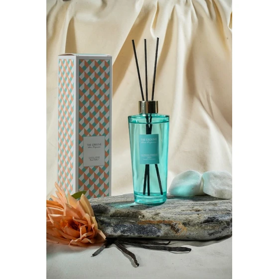 Ароматический диффузор The Groove Vanilla Blossom LA.10.103.200, 200 мл, товар в ассортименте Ароматический диффузор The Groove Vanilla Blossom LA.10.103.200, 200 мл, товар в ассортименте