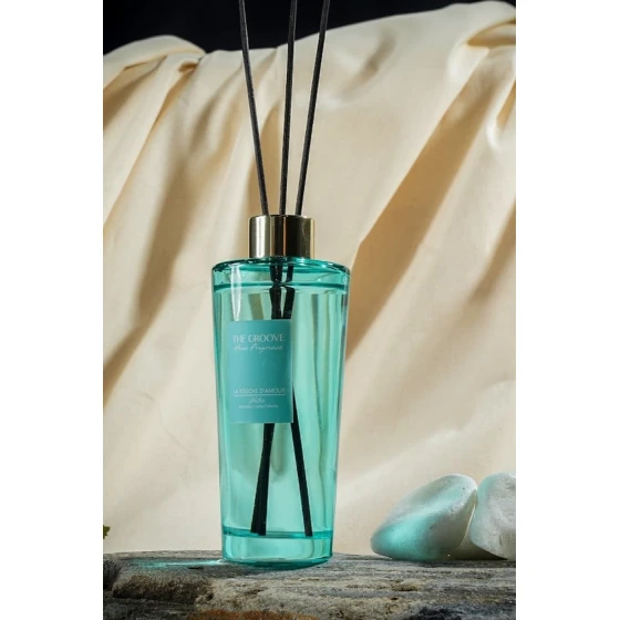 Ароматический диффузор The Groove Vanilla Blossom LA.10.103.200, 200 мл, товар в ассортименте Ароматический диффузор The Groove Vanilla Blossom LA.10.103.200, 200 мл, товар в ассортименте