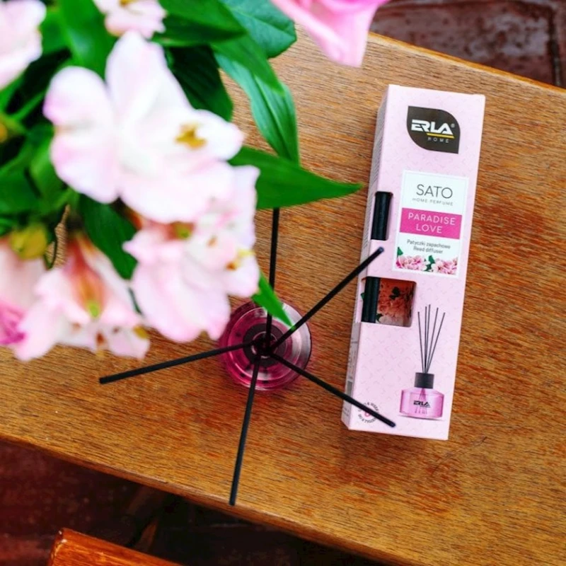 Aromatik diffuzor Erla Sato Paradise Love, çiçək ətri, 50 ml Aromatik diffuzor Erla Sato Paradise Love, çiçək ətri, 50 ml
