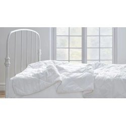 Одеяло Yataş Dacron Hollofil Allerban 155x215 см, односпальное, белое Одеяло Yataş Dacron Hollofil Allerban 155x215 см, односпальное, белое