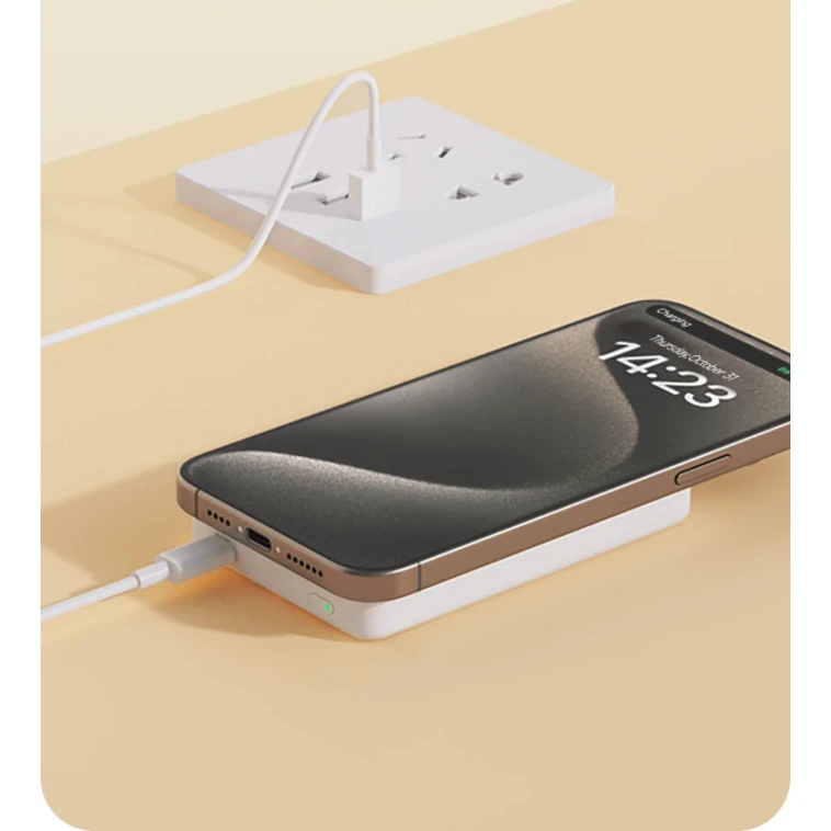 Xarici akkumulyator Xiaomi Magnetic BHR9303GL Xarici akkumulyator Xiaomi Magnetic BHR9303GL