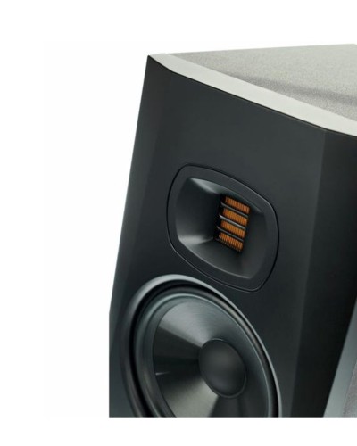 Studiya monitoru Adam Audio T7V