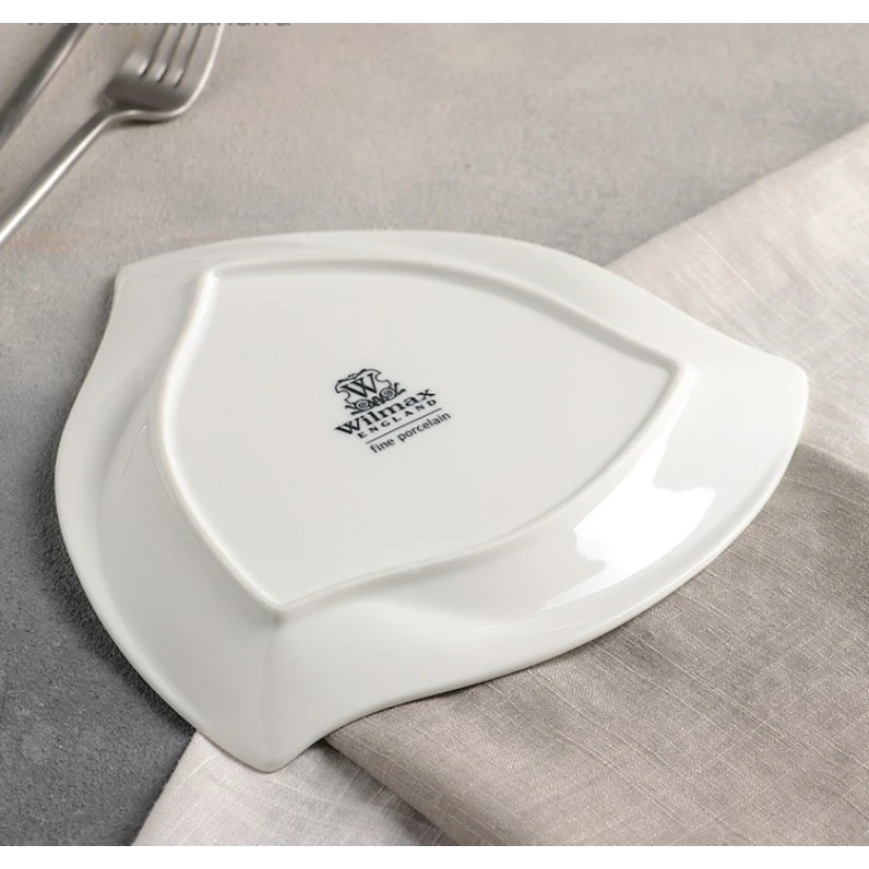 Тарелка Wilmax 991276/A, 20.5 см, фарфор, белая Тарелка Wilmax 991276/A, 20.5 см, фарфор, белая