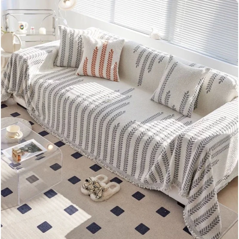 Накидка на диван MiraNova CTS-305, 180x180 см, кремовая Накидка на диван MiraNova CTS-305, 180x180 см, кремовая