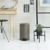 Мусорное ведро Brabantia NewIcon, 41.1x33.8x25.1 см, сталь, 12 л, серое Мусорное ведро Brabantia NewIcon, 41.1x33.8x25.1 см, сталь, 12 л, серое