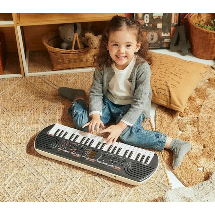 Синтезатор Casio SA-81 черный