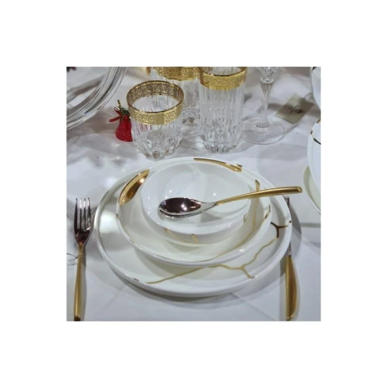 Сервиз обеденный Leggno Chester Premium, 24 предмета, 6 персон, костяной фарфор, белый/золотистый Сервиз обеденный Leggno Chester Premium, 24 предмета, 6 персон, костяной фарфор, белый/золотистый