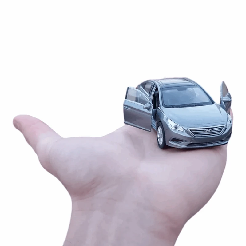 Машинка Hyundai Sonata, 11.5x4x2.5 см, серебристая